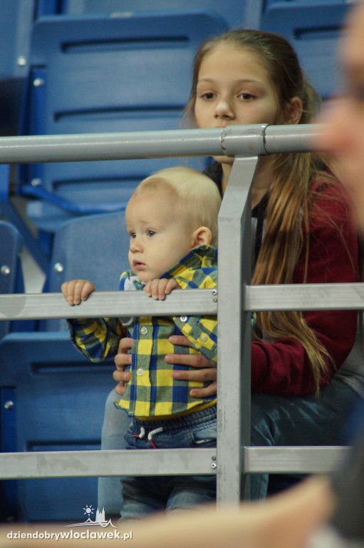 Kibice na meczu Anwil Le Mans