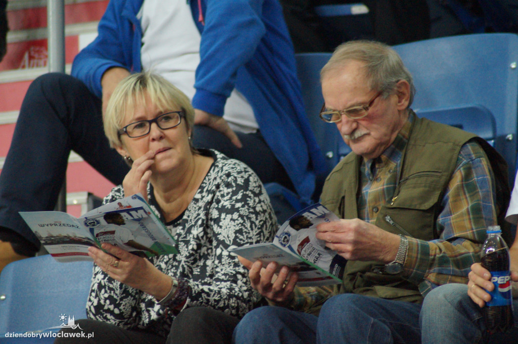 Kibice na meczu Anwil Le Mans
