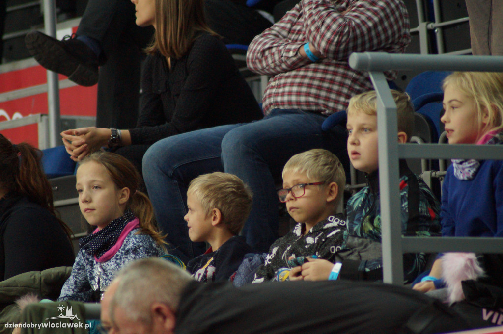 Kibice na meczu Anwil Le Mans