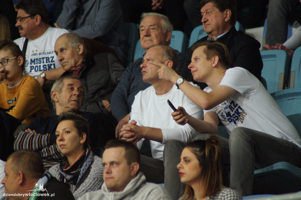 Kibice na meczu Anwil Le Mans