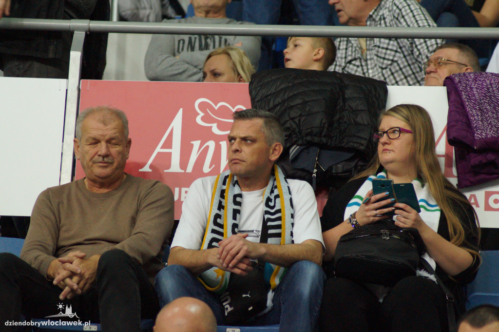 Kibice na meczu Anwil Le Mans
