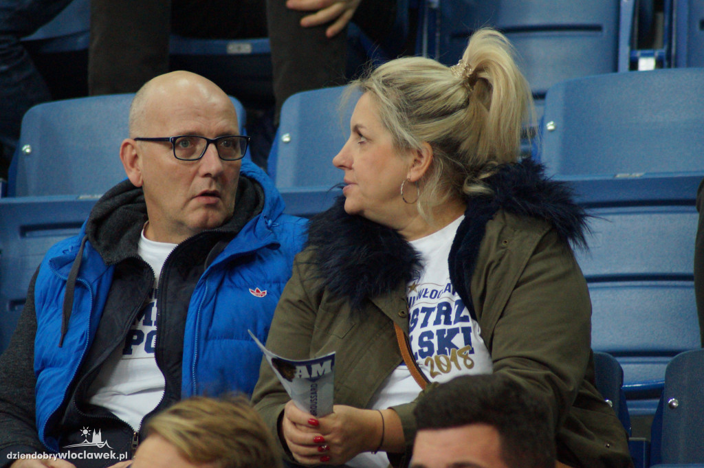 Kibice na meczu Anwil Le Mans