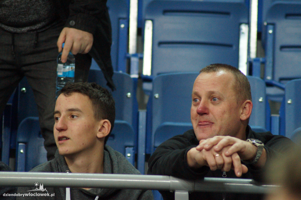 Kibice na meczu Anwil Le Mans