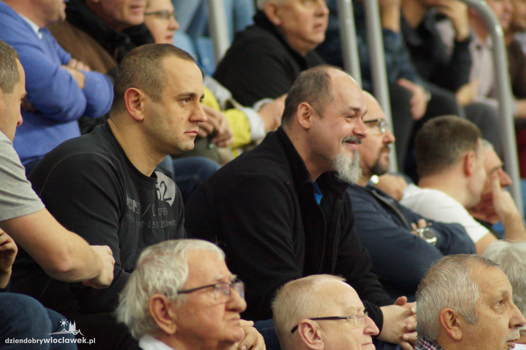 Kibice na meczu Anwil Le Mans