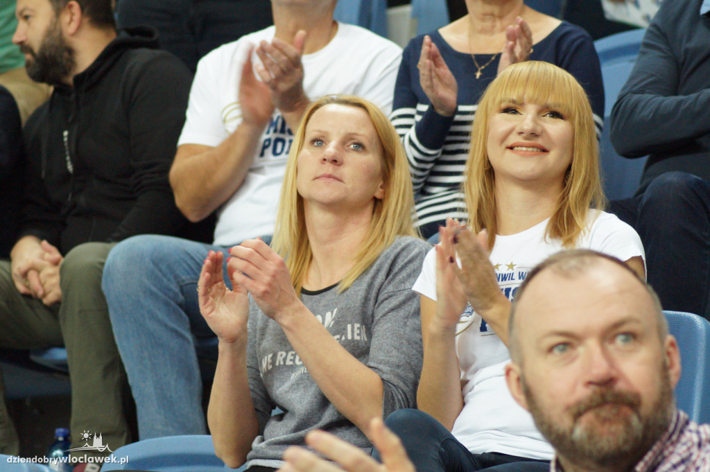 Kibice na meczu Anwil Le Mans