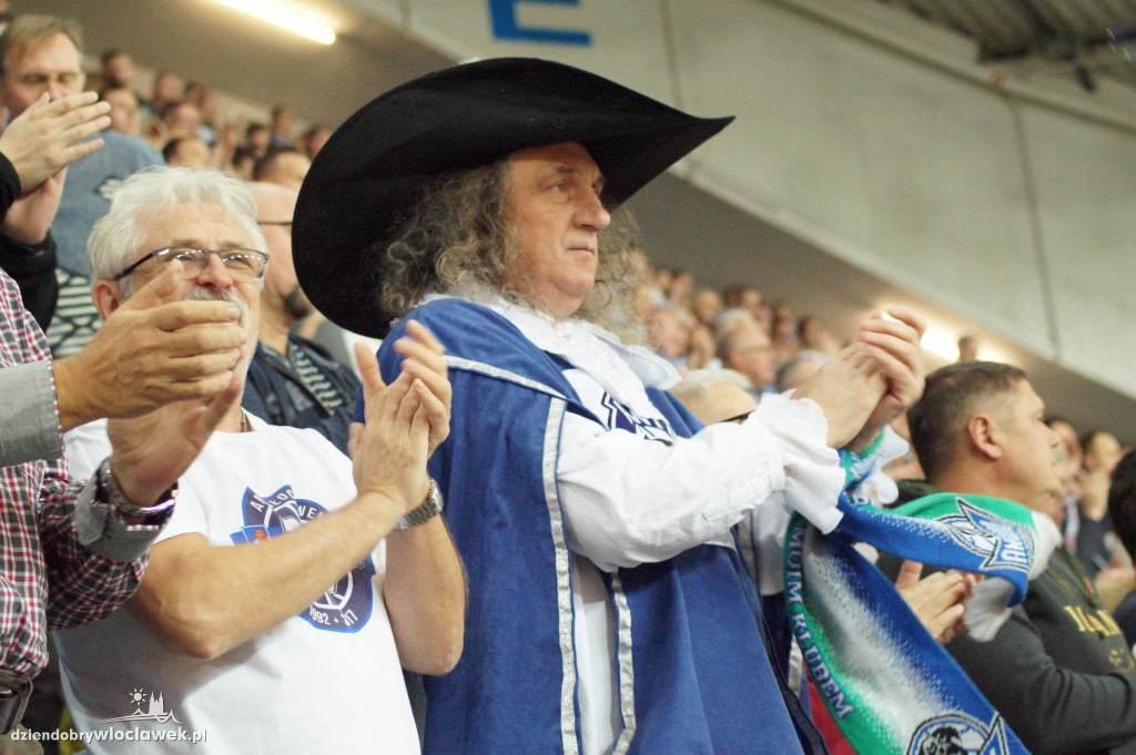 Kibice na meczu Anwil Le Mans