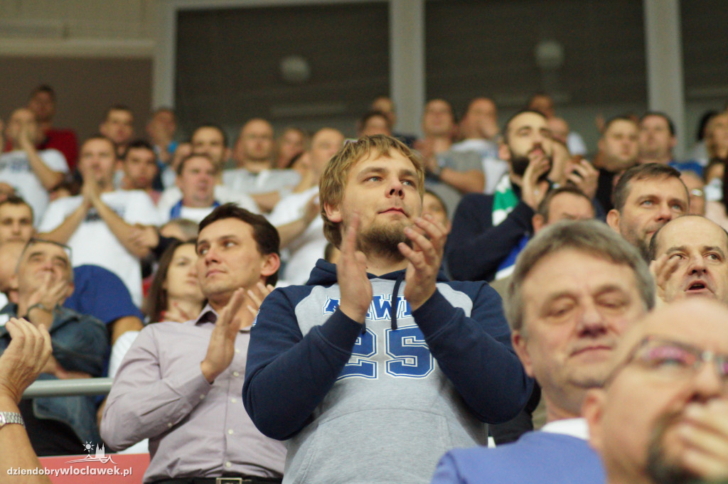 Kibice na meczu Anwil Le Mans
