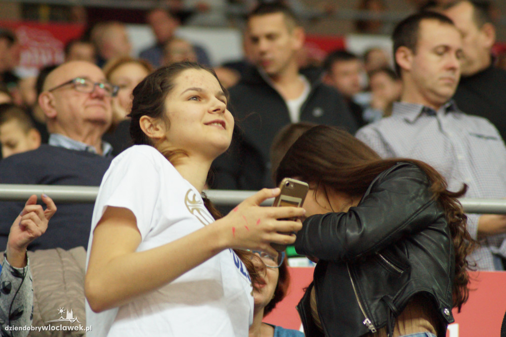 Kibice na meczu Anwil Le Mans