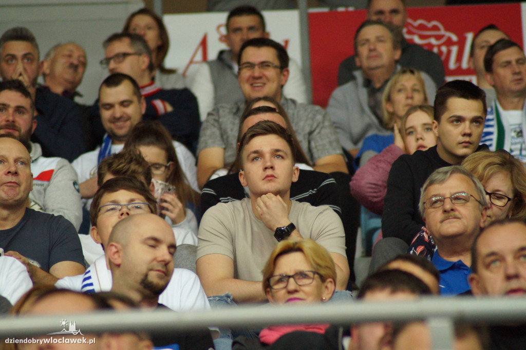 Kibice na meczu Anwil Le Mans