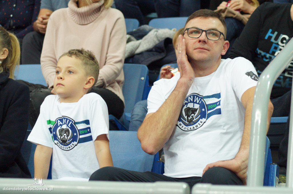 Kibice na meczu Anwil Le Mans