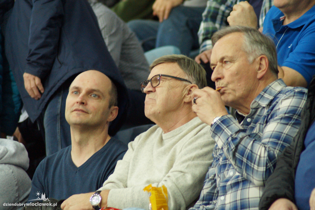 Kibice na meczu Anwil Le Mans