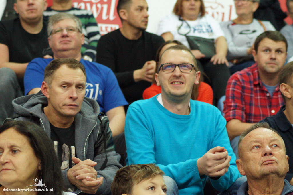 Kibice na meczu Anwil Le Mans