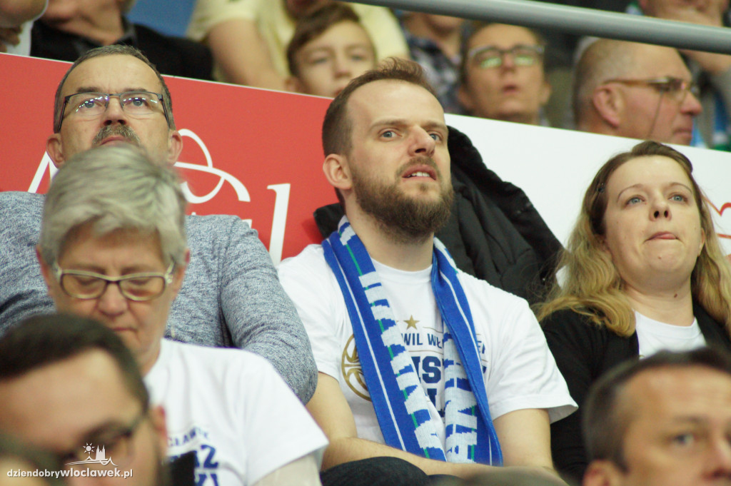 Kibice na meczu Anwil Le Mans