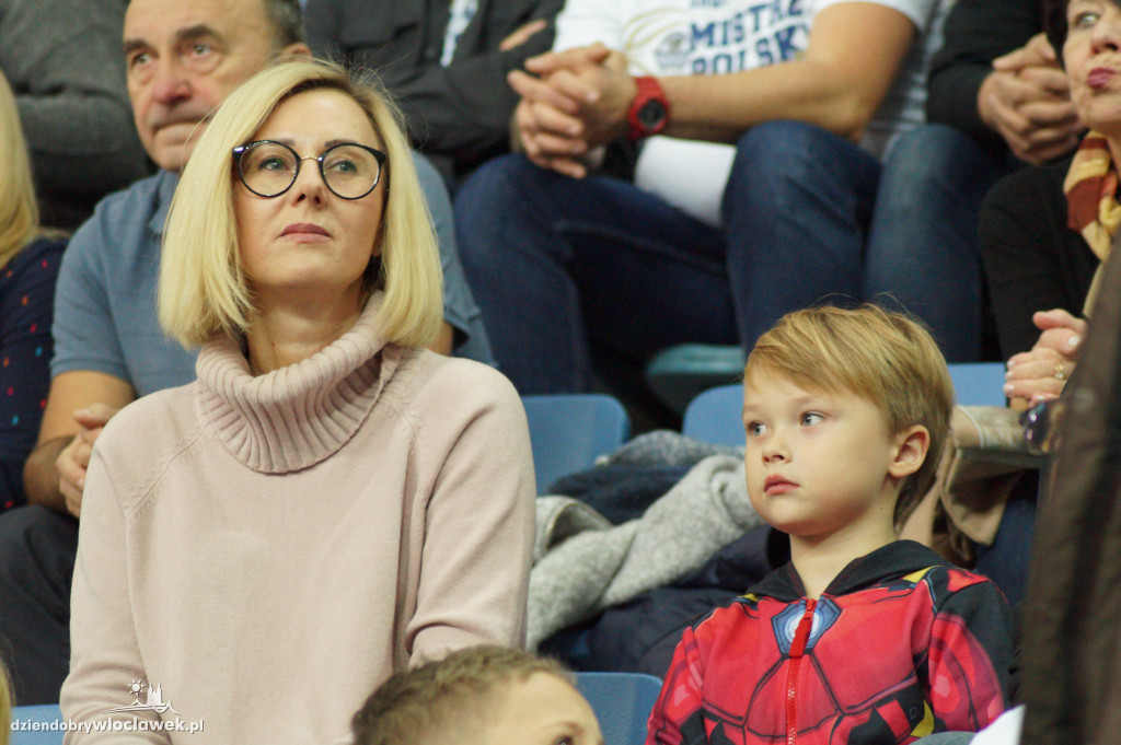 Kibice na meczu Anwil Le Mans
