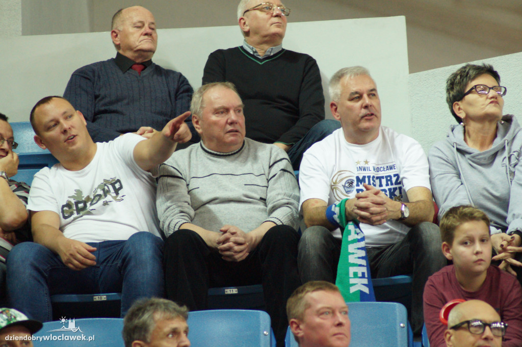 Kibice na meczu Anwil Le Mans