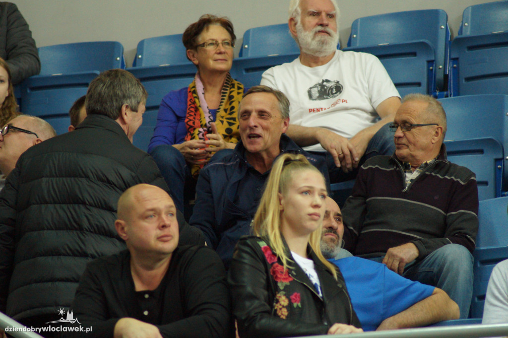 Kibice na meczu Anwil Le Mans