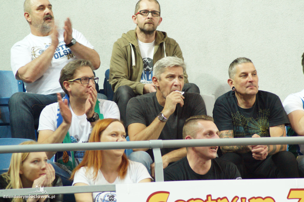 Kibice na meczu Anwil Le Mans