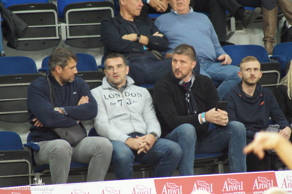 Kibice na meczu Anwil Le Mans