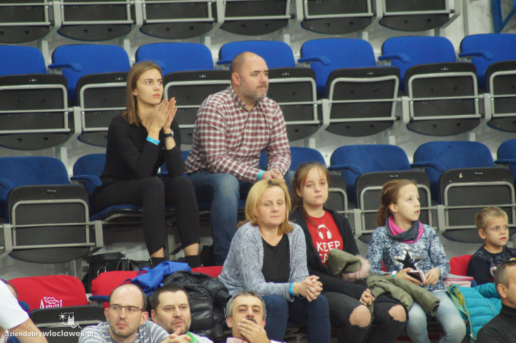 Kibice na meczu Anwil Le Mans