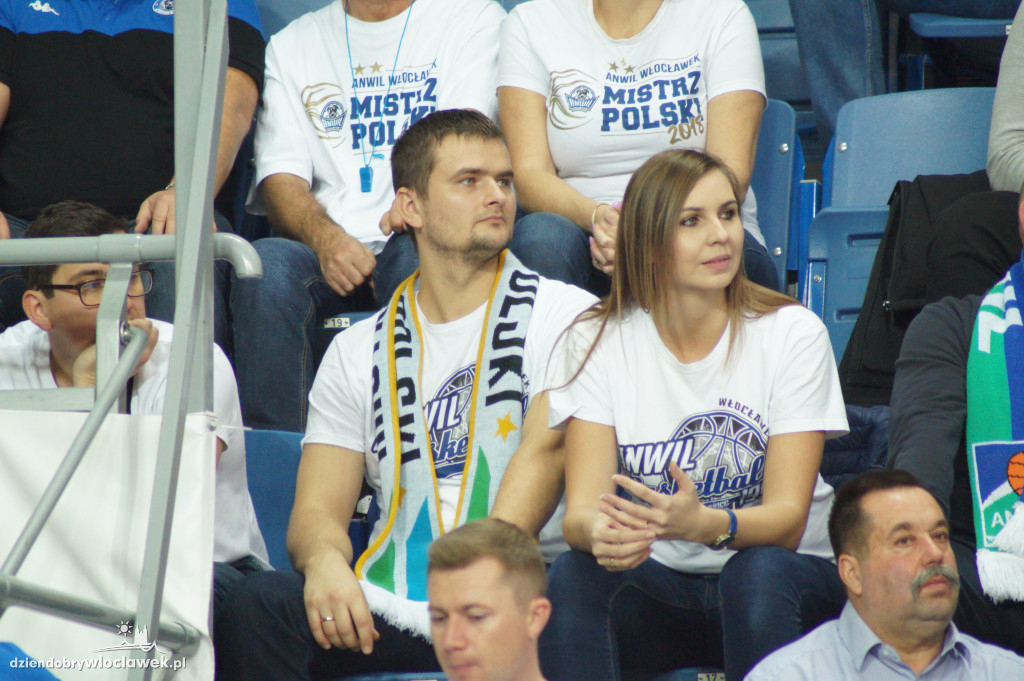 Kibice na meczu Anwil Le Mans