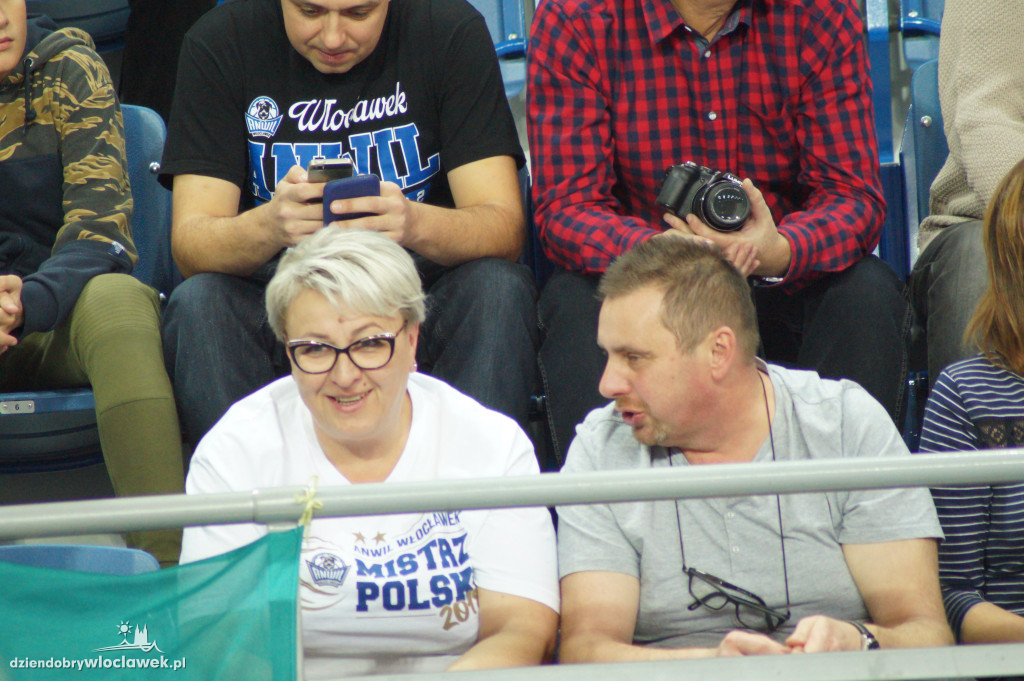 Kibice na meczu Anwil Le Mans