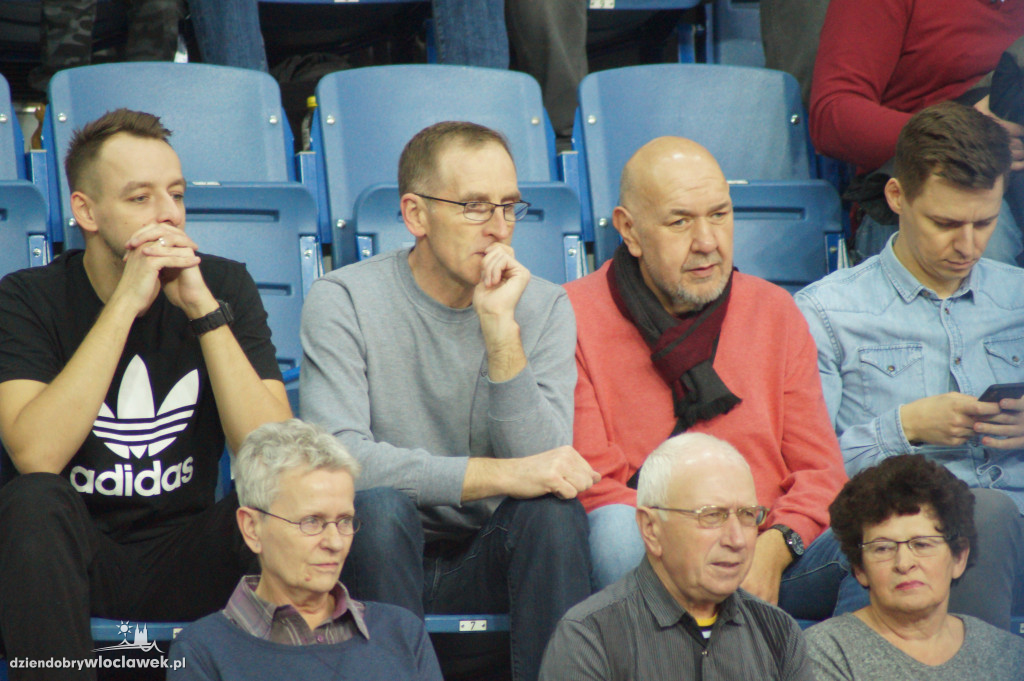 Kibice na meczu Anwil Le Mans