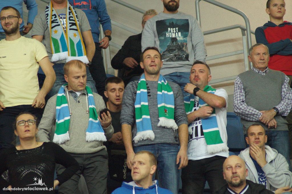 Kibice na meczu Anwil Le Mans