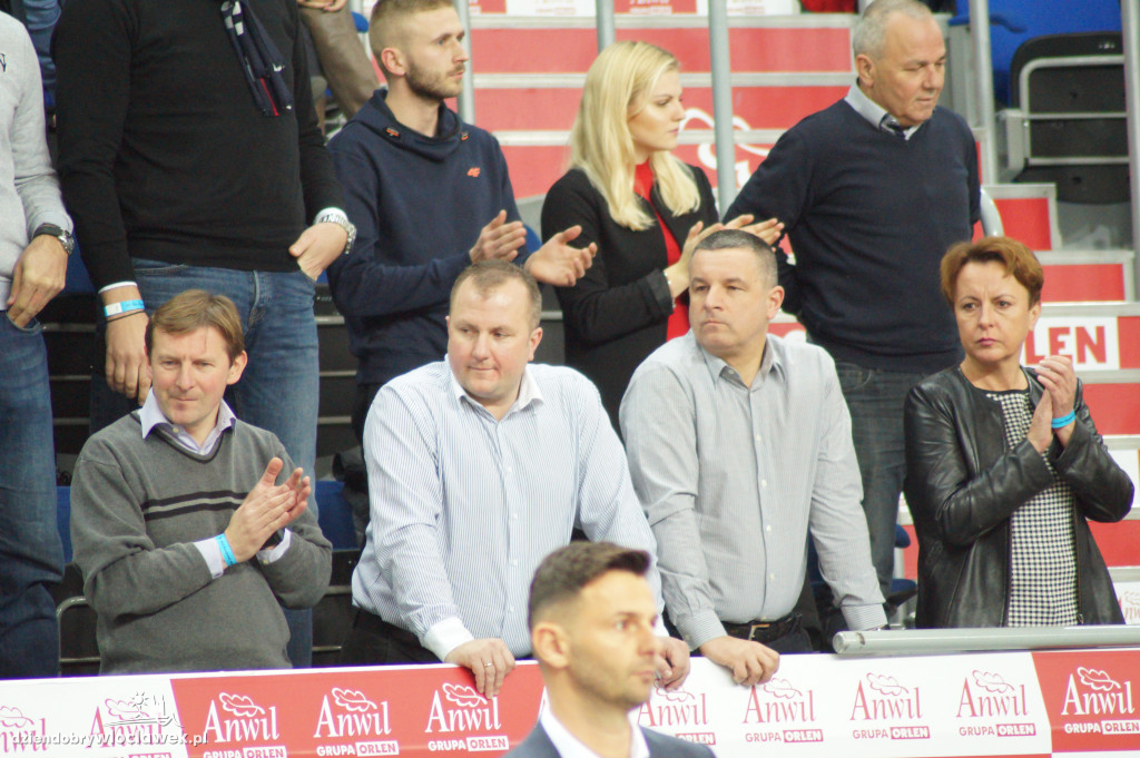Kibice na meczu Anwil Le Mans