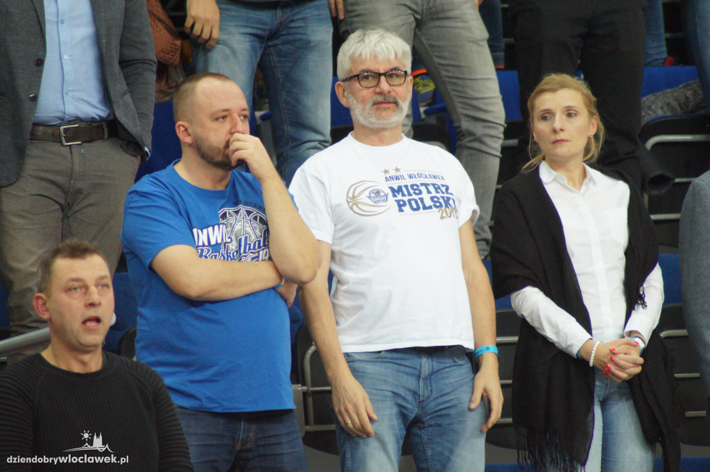 Kibice na meczu Anwil Le Mans