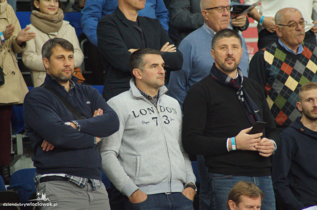 Kibice na meczu Anwil Le Mans