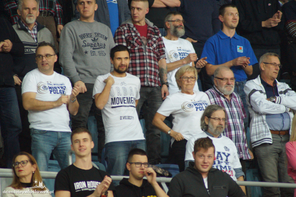Kibice na meczu Anwil Le Mans