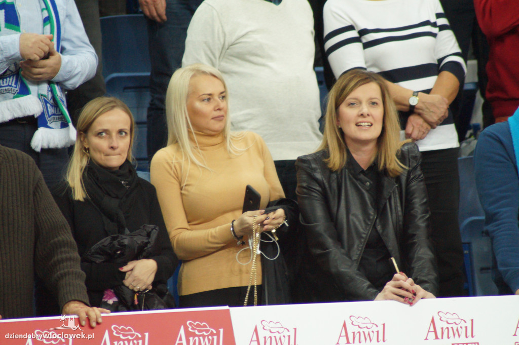 Kibice na meczu Anwil Le Mans