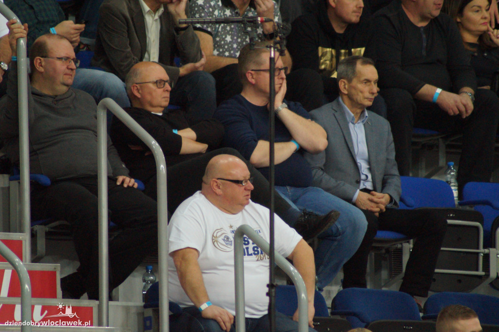 Kibice na meczu Anwil Le Mans