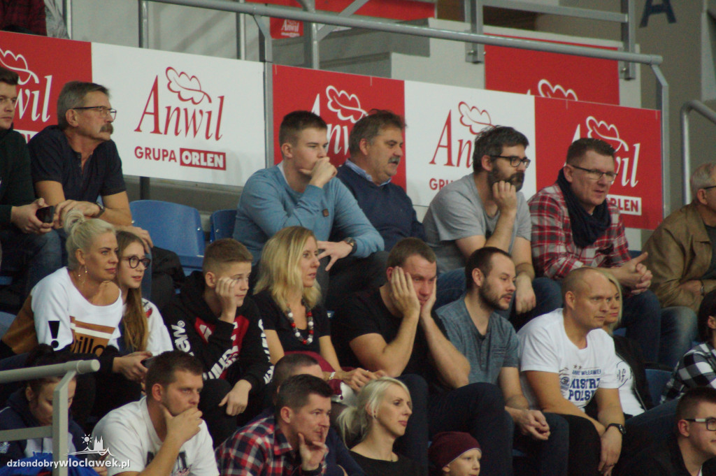 Kibice na meczu Anwil Le Mans