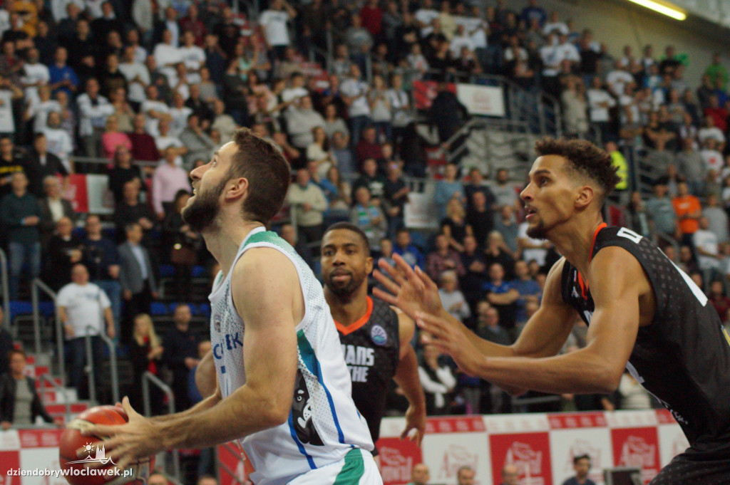 Mecz Anwil vs Le Mans w Hali Mistrzów