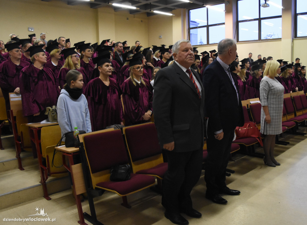 Rozdanie dyplomów studentów KSW