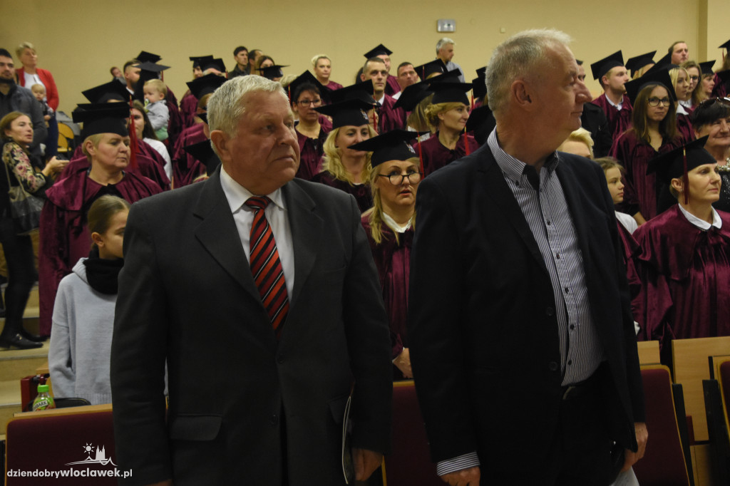 Rozdanie dyplomów studentów KSW