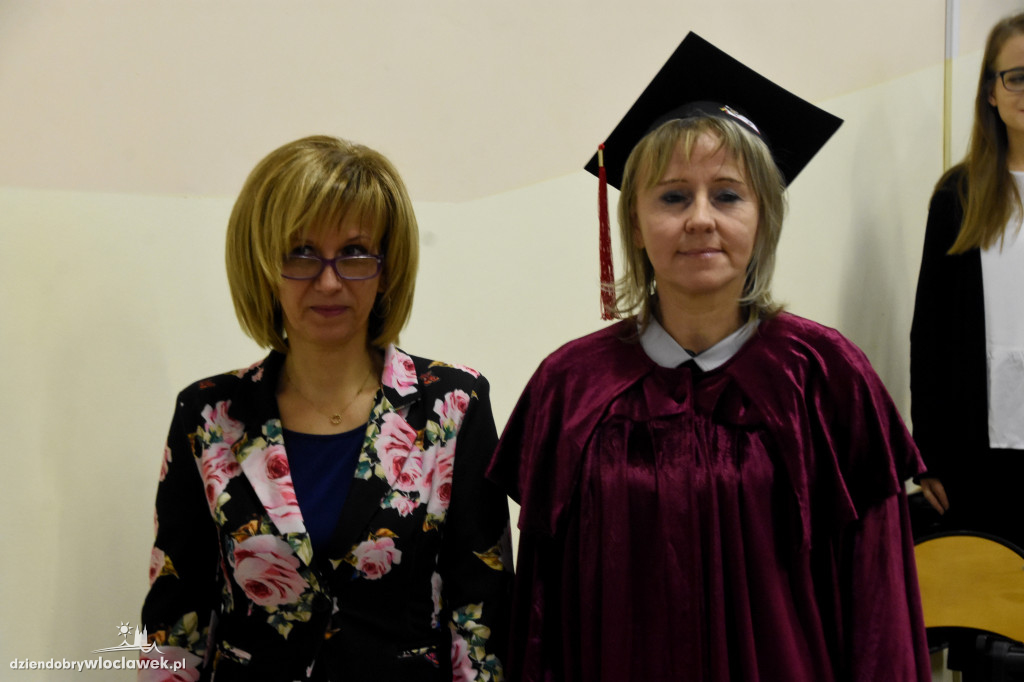 Rozdanie dyplomów studentów KSW