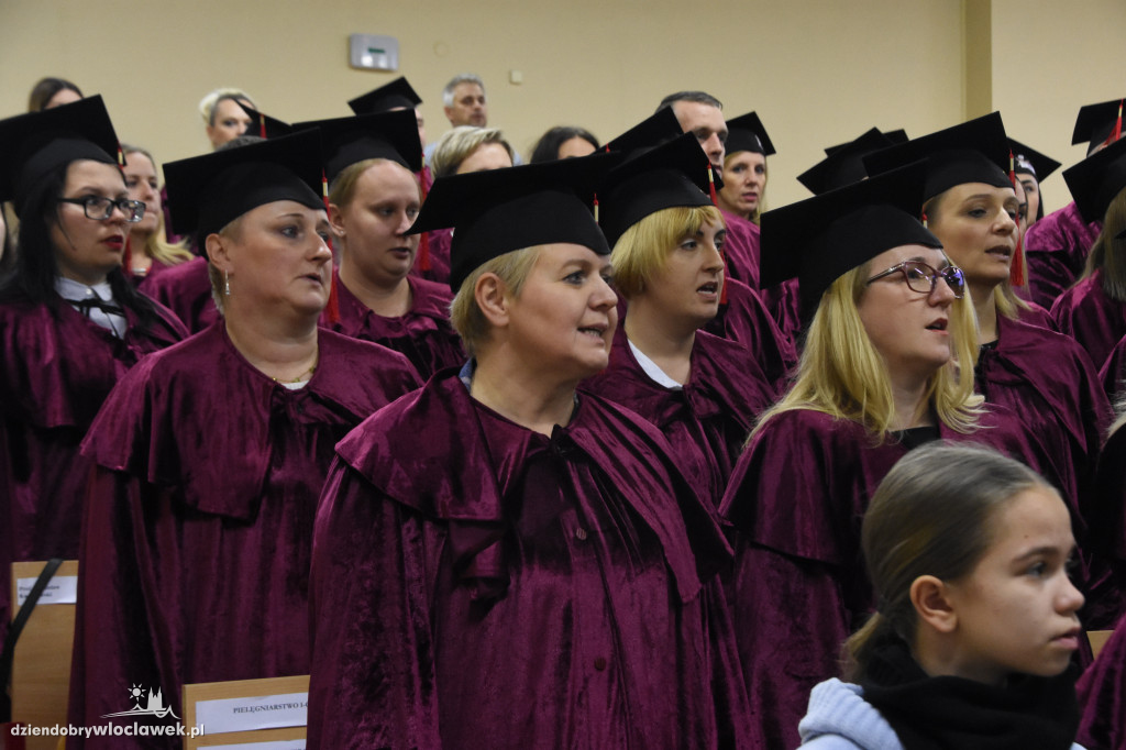 Rozdanie dyplomów studentów KSW