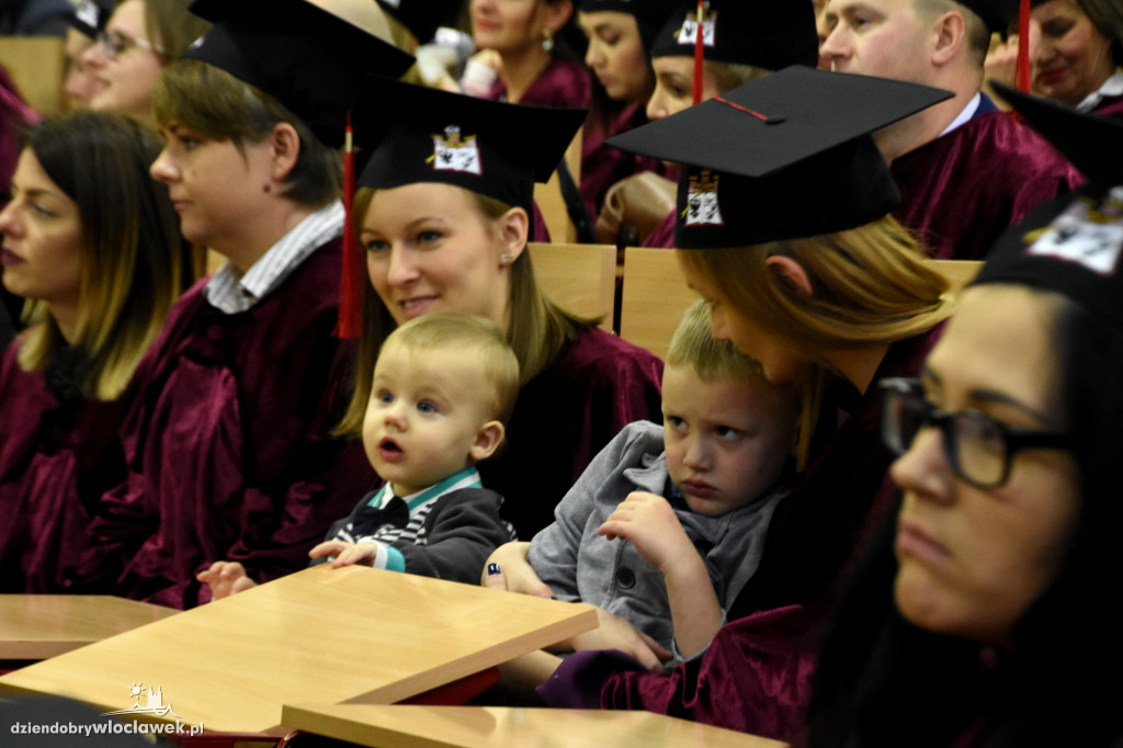 Rozdanie dyplomów studentów KSW