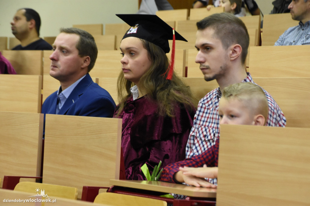 Rozdanie dyplomów studentów KSW