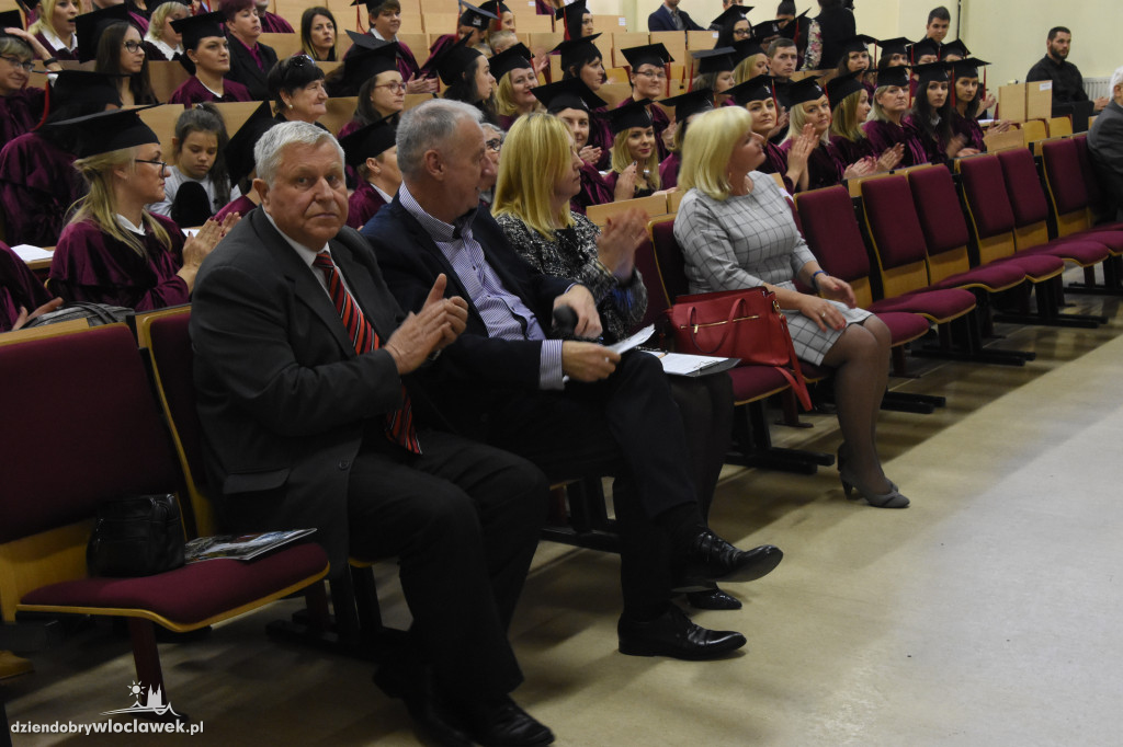 Rozdanie dyplomów studentów KSW