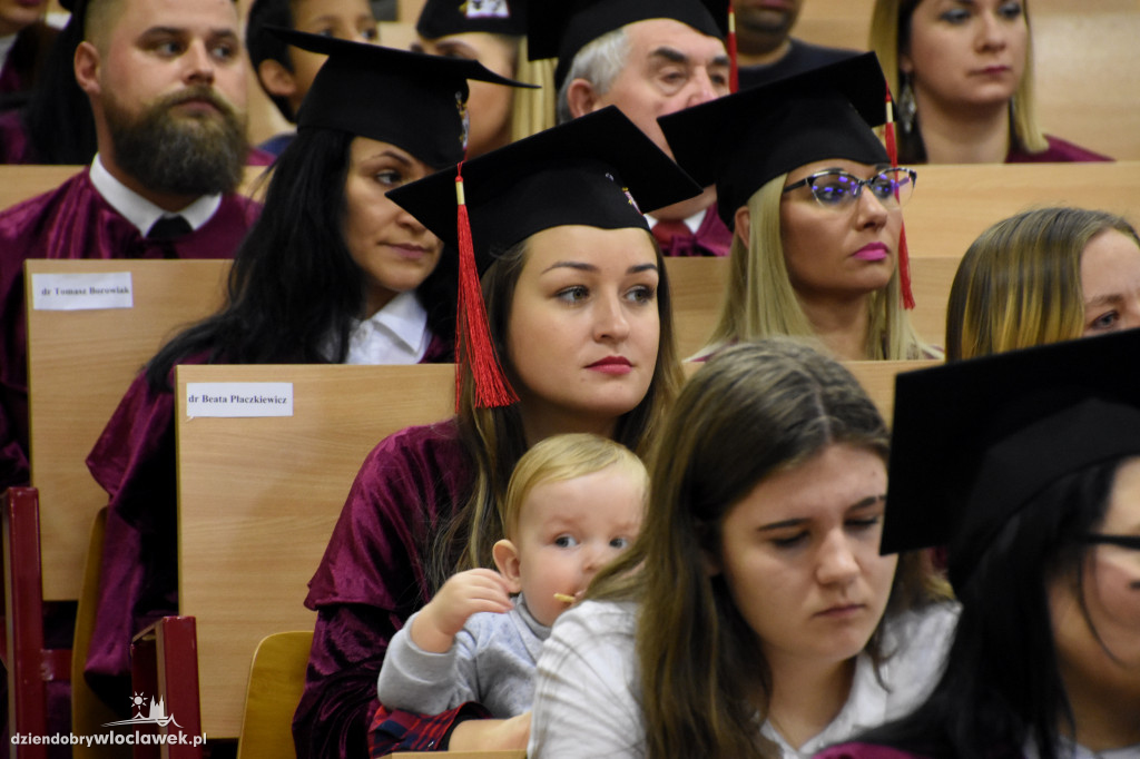 Rozdanie dyplomów studentów KSW
