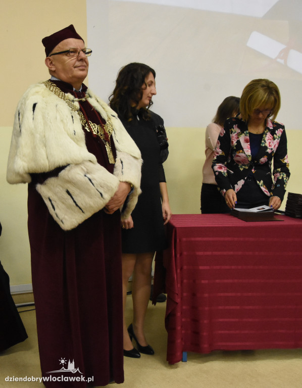 Rozdanie dyplomów studentów KSW