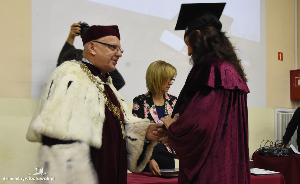 Rozdanie dyplomów studentów KSW