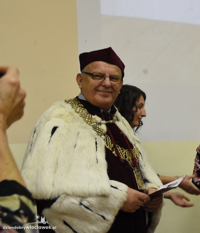 Rozdanie dyplomów studentów KSW