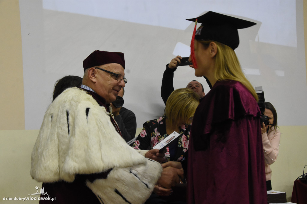 Rozdanie dyplomów studentów KSW