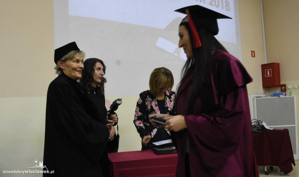 Rozdanie dyplomów studentów KSW