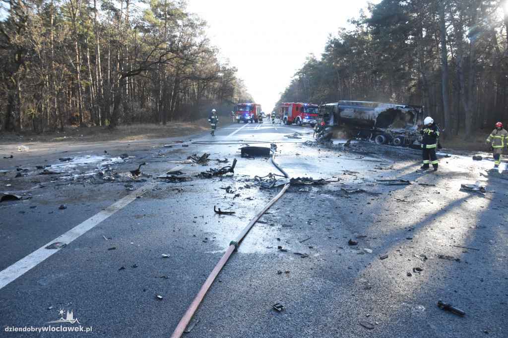 Zderzenie samochodu osobowego i cysterny