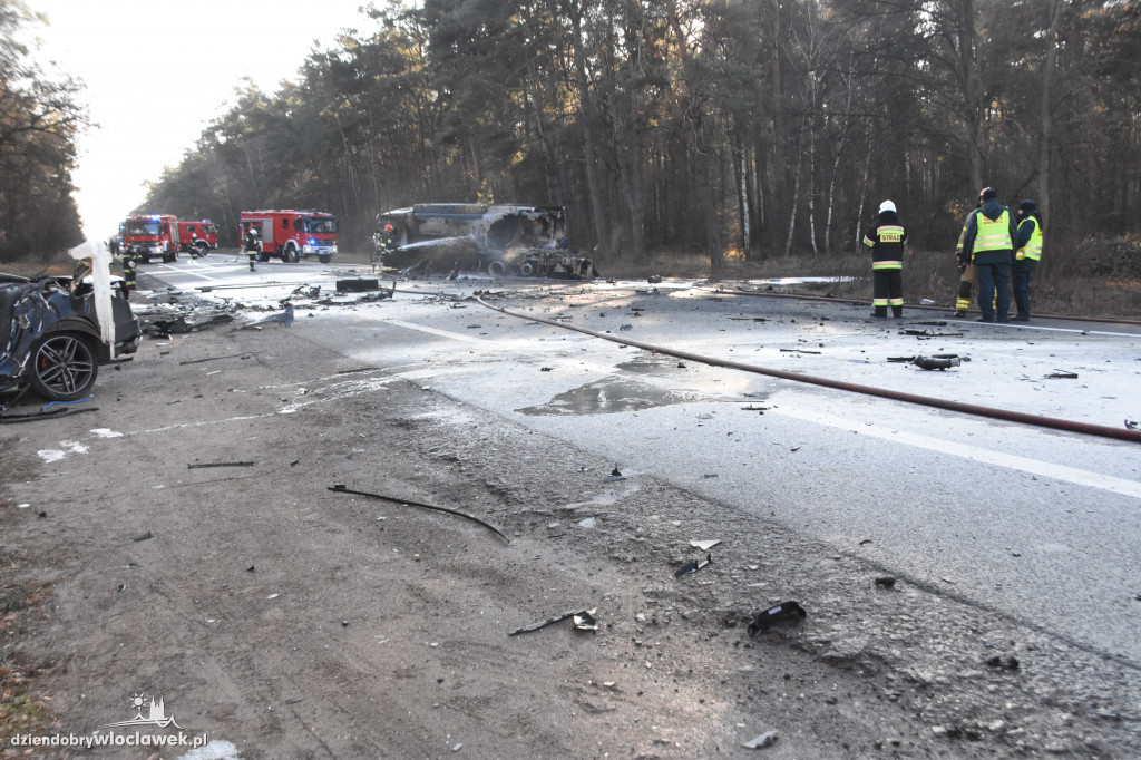 Zderzenie samochodu osobowego i cysterny